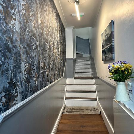 "Bright & Spacious" 3 Bedroom Flat By Kings Cross, St Pancras Station!!!!64 ลอนดอน ภายนอก รูปภาพ