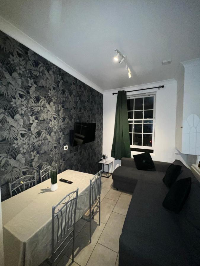 "Bright & Spacious" 3 Bedroom Flat By Kings Cross, St Pancras Station!!!!64 ลอนดอน ภายนอก รูปภาพ