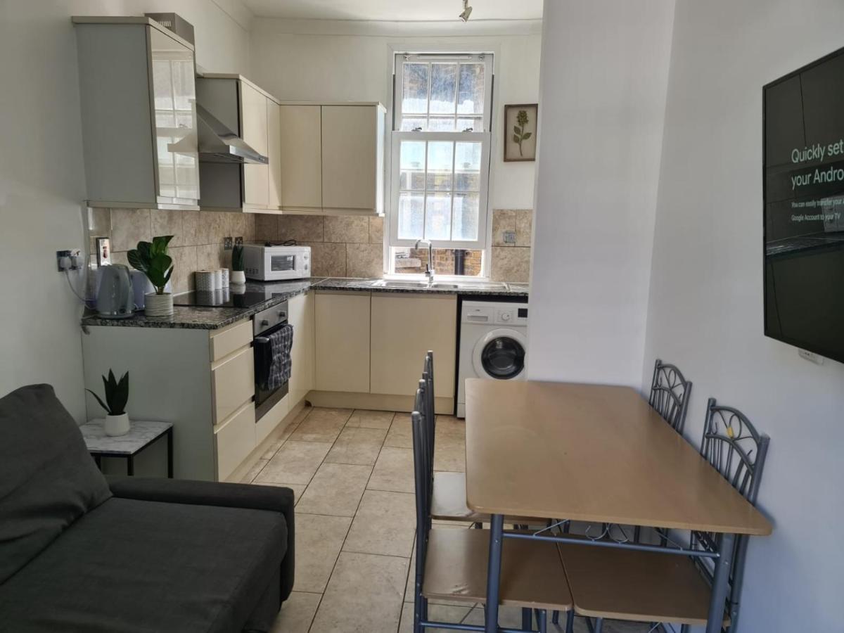 "Bright & Spacious" 3 Bedroom Flat By Kings Cross, St Pancras Station!!!!64 ลอนดอน ภายนอก รูปภาพ