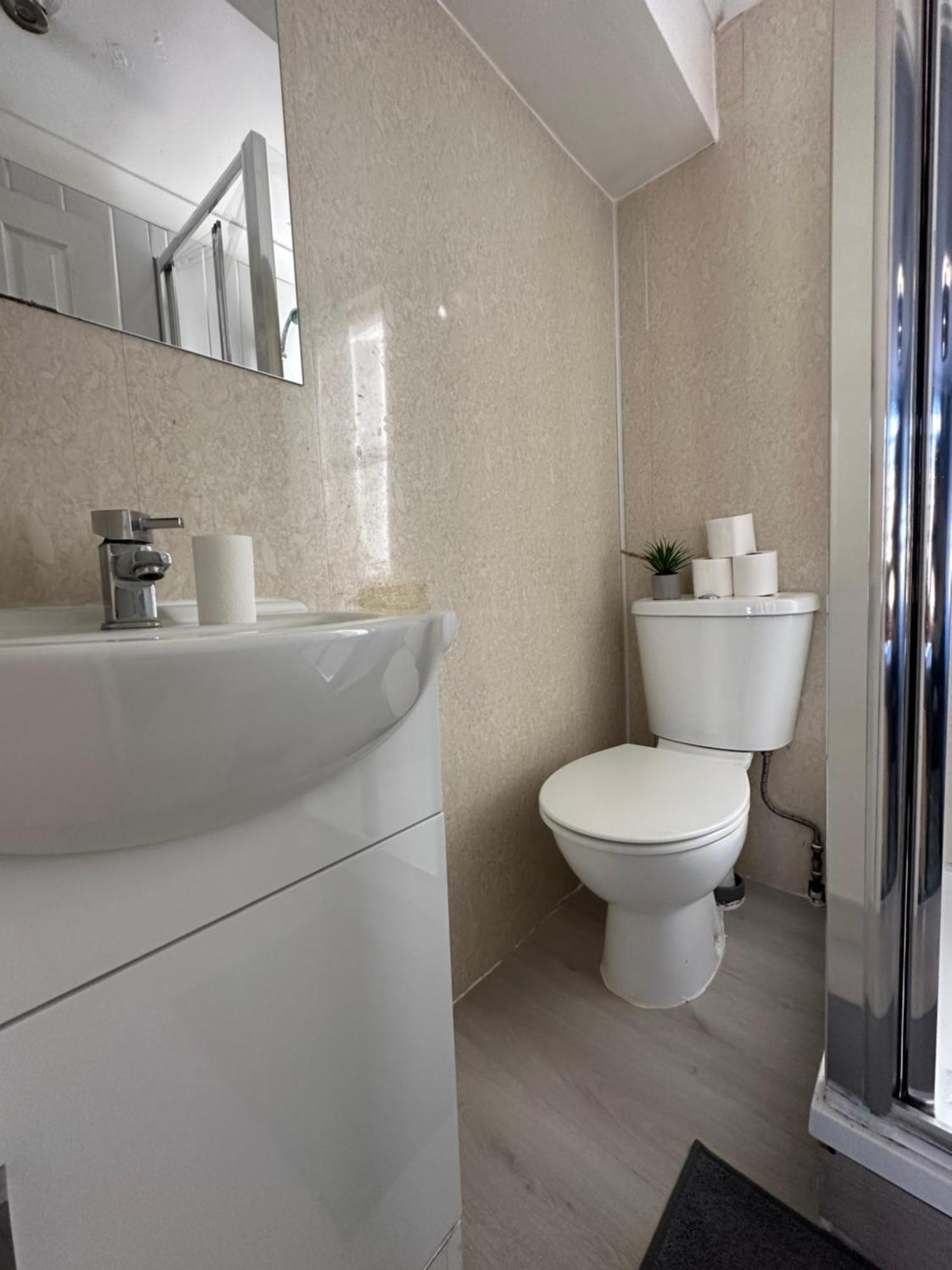 "Bright & Spacious" 3 Bedroom Flat By Kings Cross, St Pancras Station!!!!64 ลอนดอน ภายนอก รูปภาพ