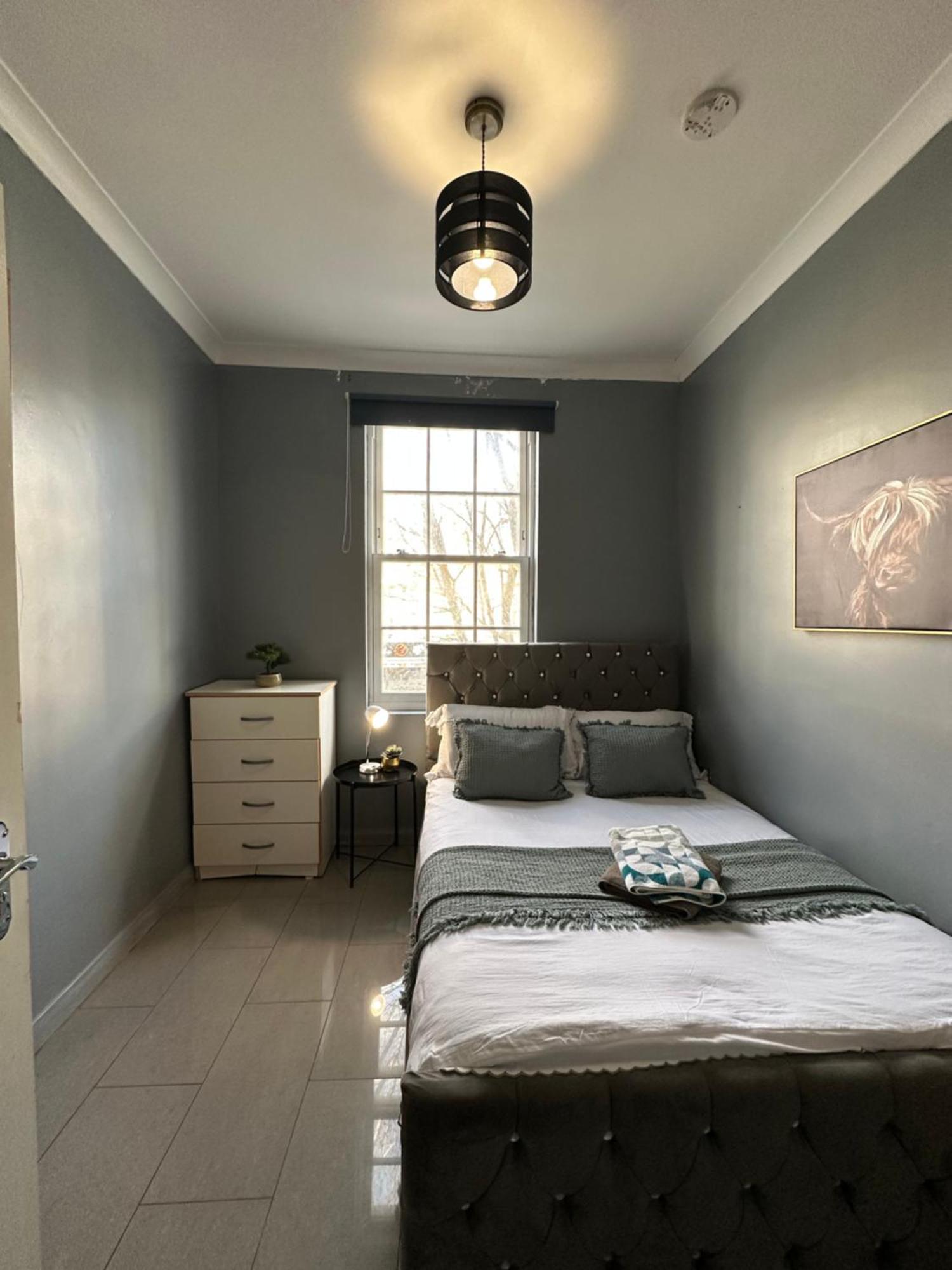 "Bright & Spacious" 3 Bedroom Flat By Kings Cross, St Pancras Station!!!!64 ลอนดอน ภายนอก รูปภาพ