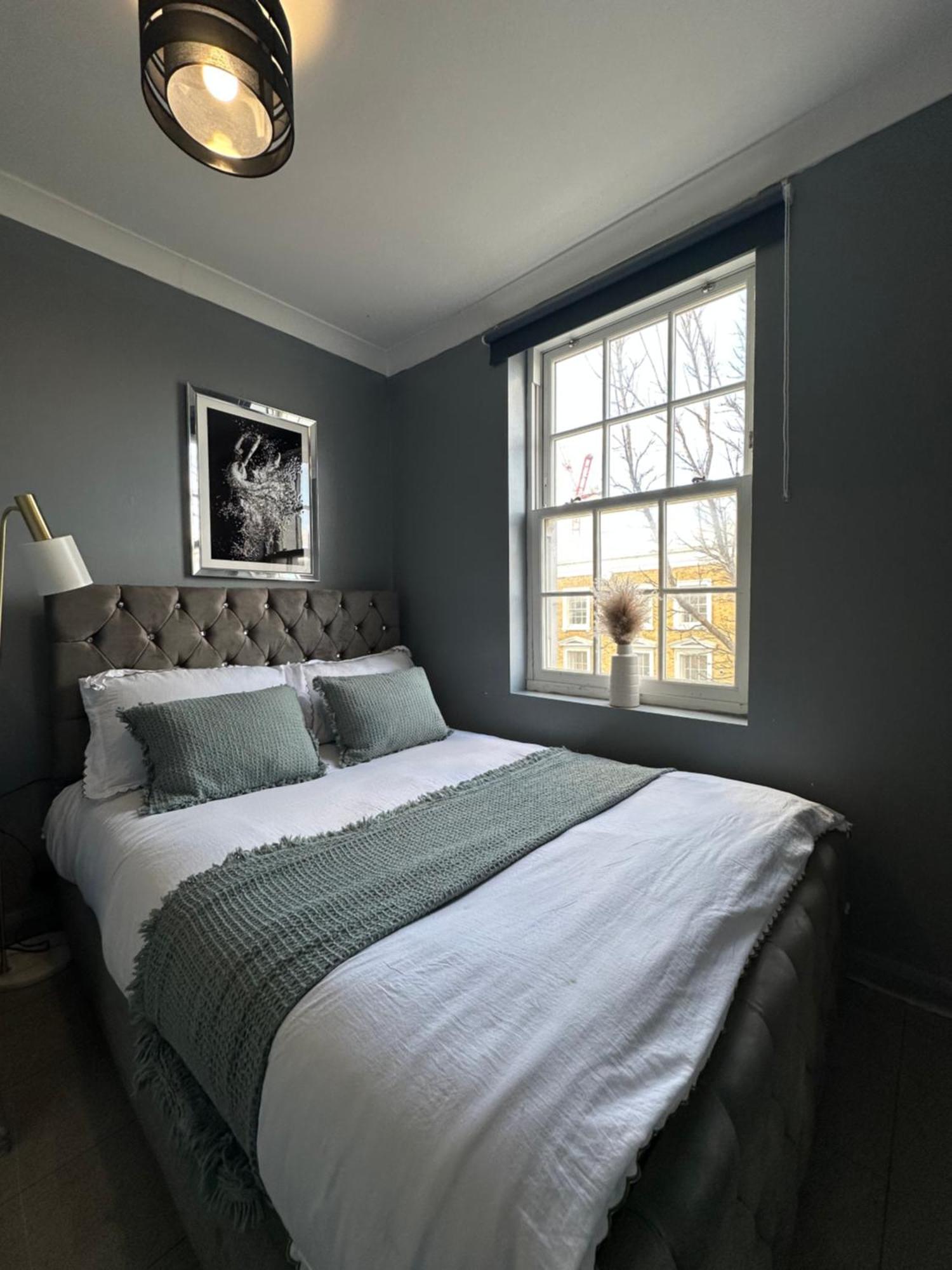 "Bright & Spacious" 3 Bedroom Flat By Kings Cross, St Pancras Station!!!!64 ลอนดอน ภายนอก รูปภาพ