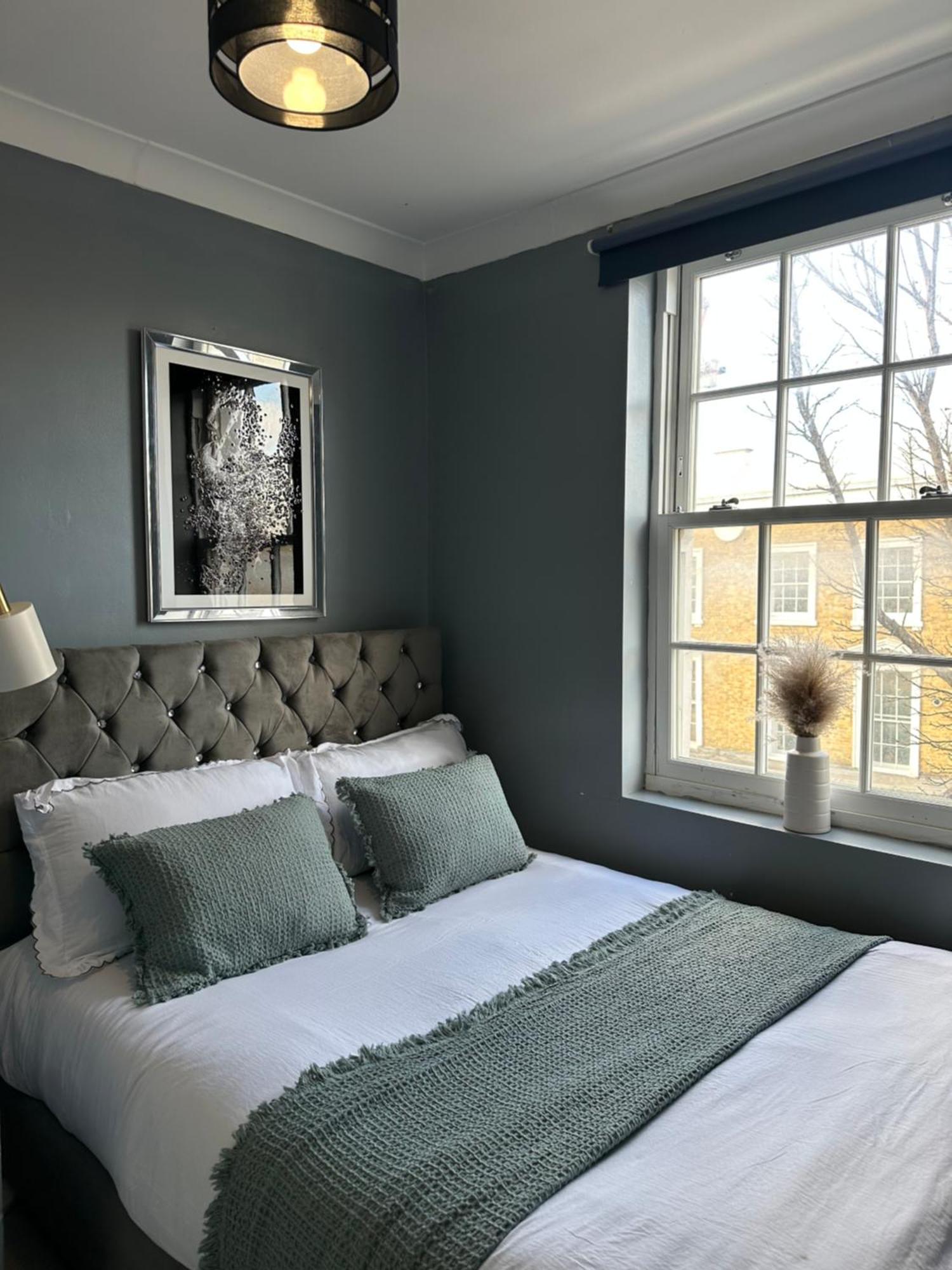 "Bright & Spacious" 3 Bedroom Flat By Kings Cross, St Pancras Station!!!!64 ลอนดอน ภายนอก รูปภาพ