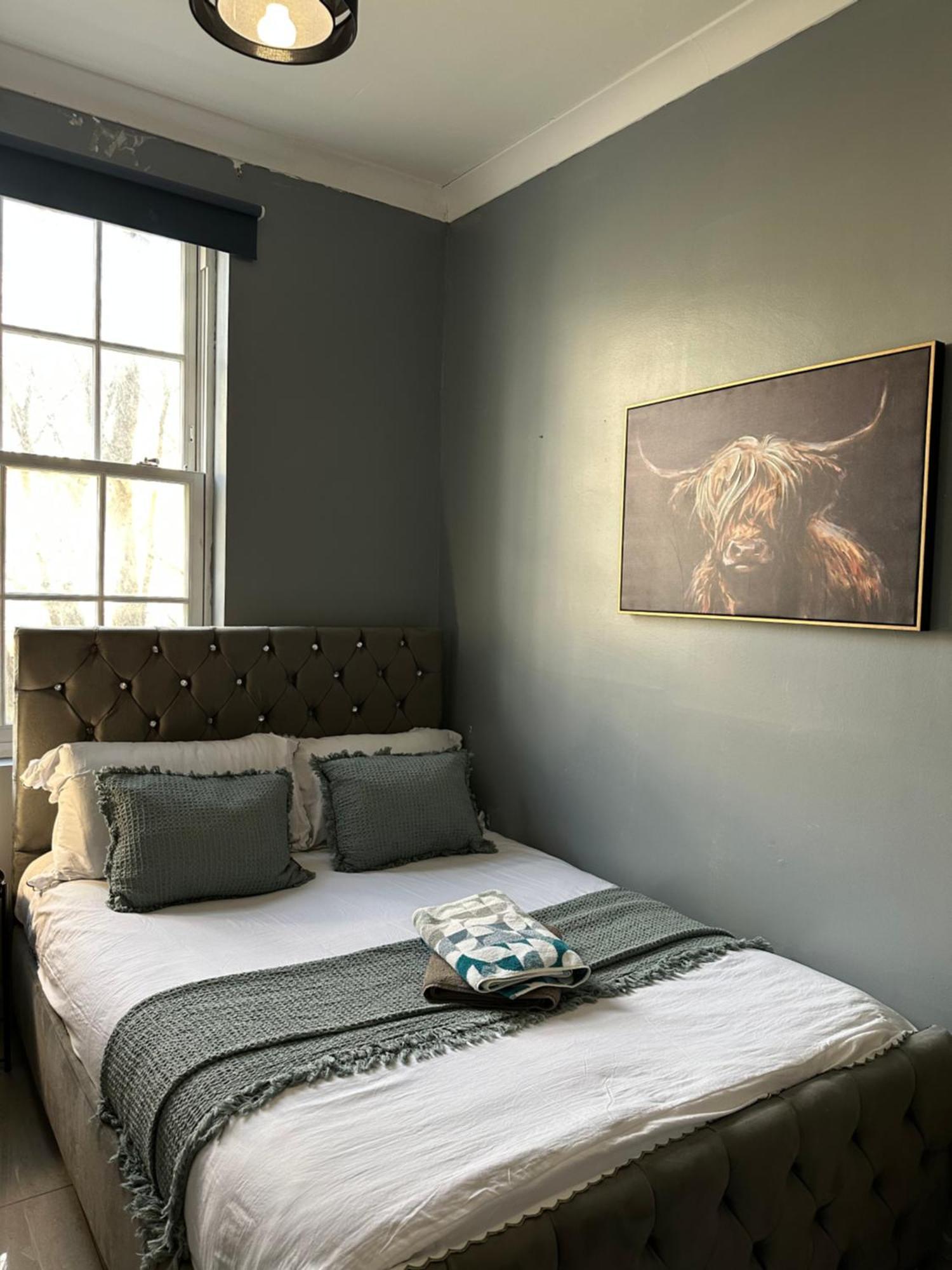 "Bright & Spacious" 3 Bedroom Flat By Kings Cross, St Pancras Station!!!!64 ลอนดอน ภายนอก รูปภาพ