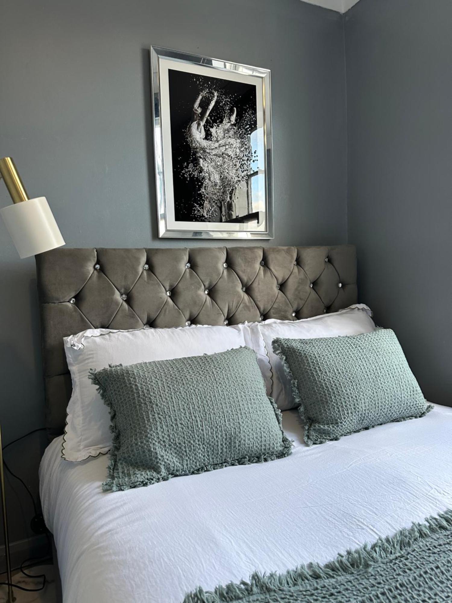 "Bright & Spacious" 3 Bedroom Flat By Kings Cross, St Pancras Station!!!!64 ลอนดอน ภายนอก รูปภาพ