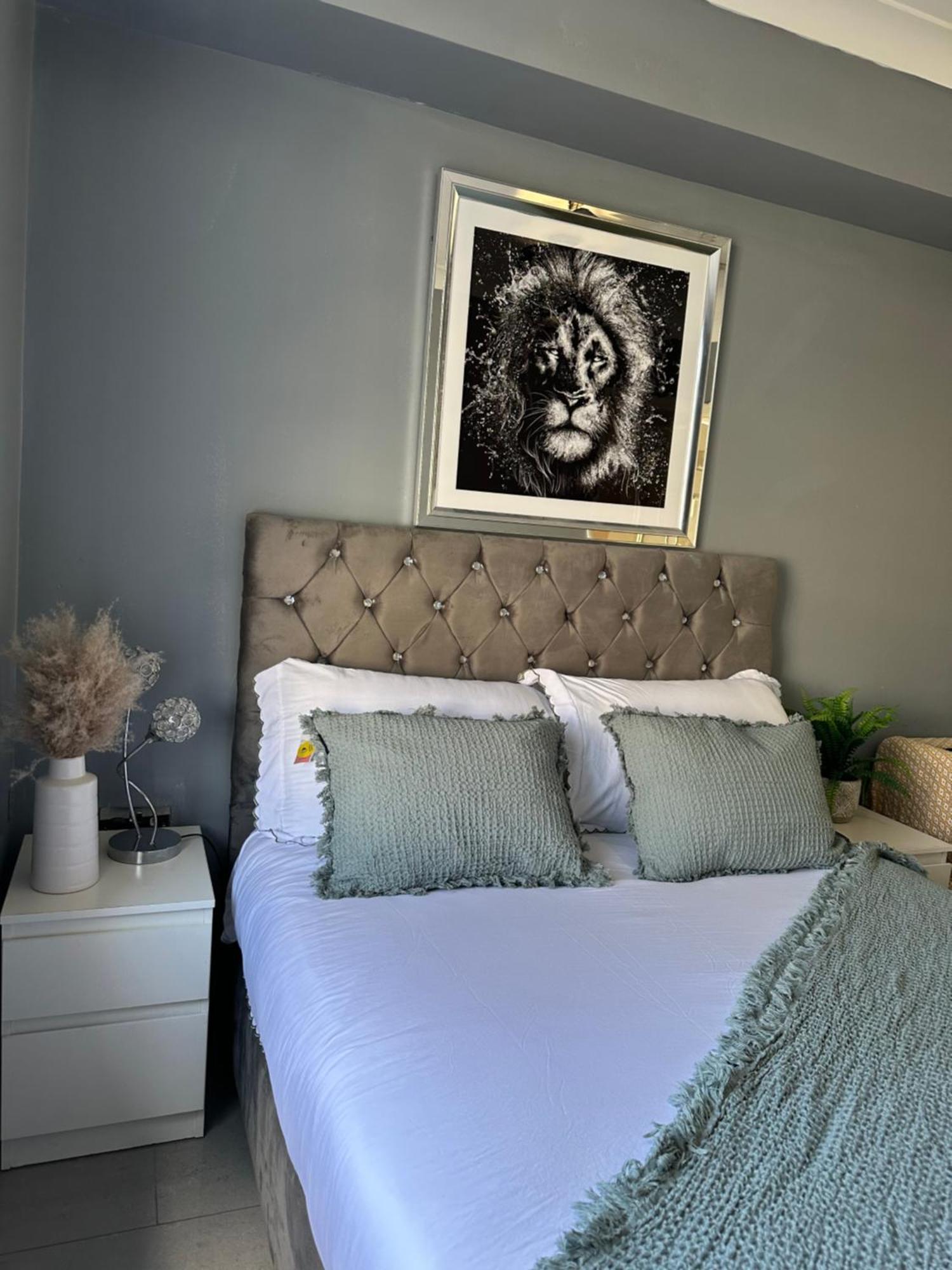 "Bright & Spacious" 3 Bedroom Flat By Kings Cross, St Pancras Station!!!!64 ลอนดอน ภายนอก รูปภาพ